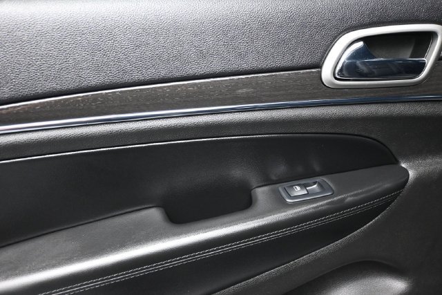 Used 2018 Jeep Grand Cherokee Limited RWD image 10