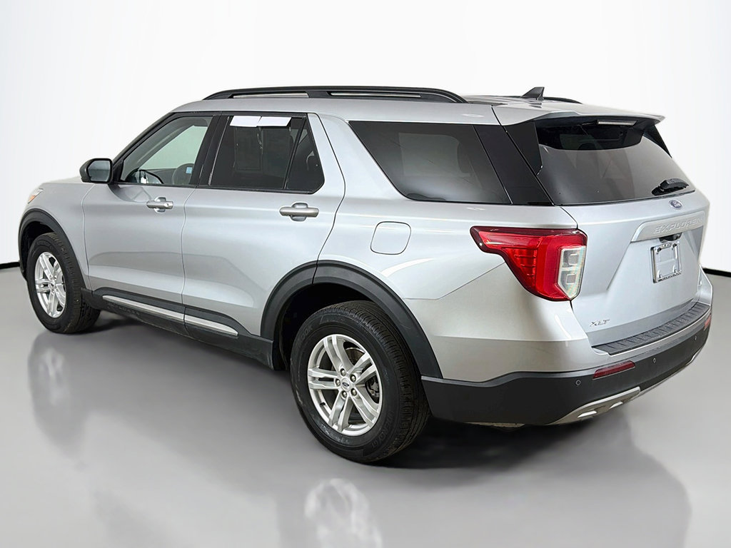 Used 2023 Ford Explorer XLT w/ Equipment Group 202A AWD/4WD image 9