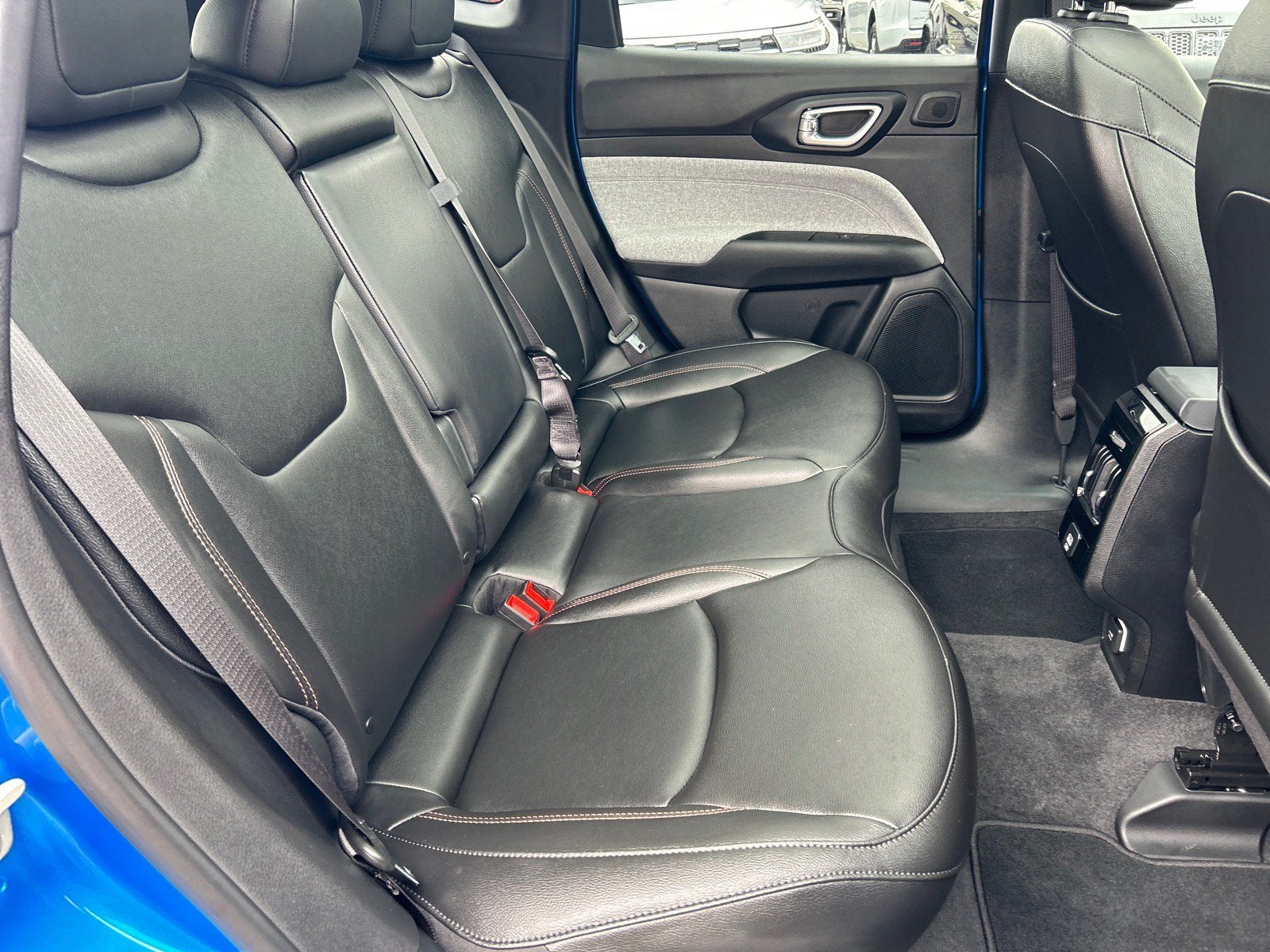 Used 2023 Jeep Compass Latitude w/ Sun and Sound Group AWD/4WD image 20