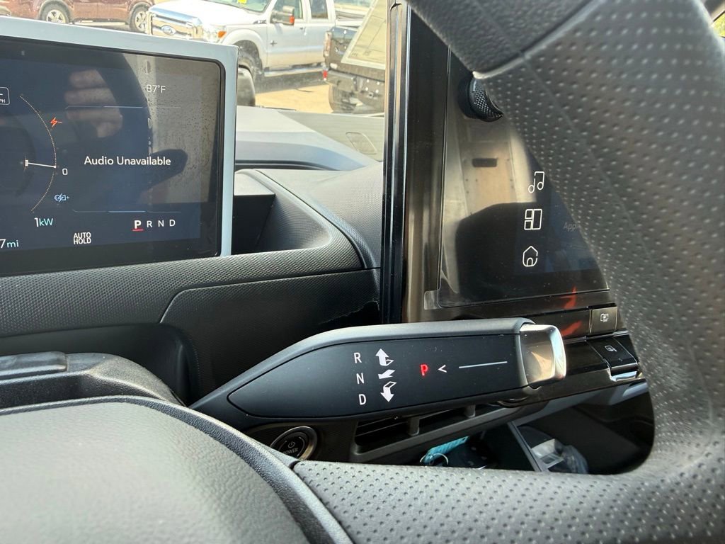 Used 2024 Chevrolet Brightdrop 600 w/ Commercial Equipment Package AWD/4WD image 13