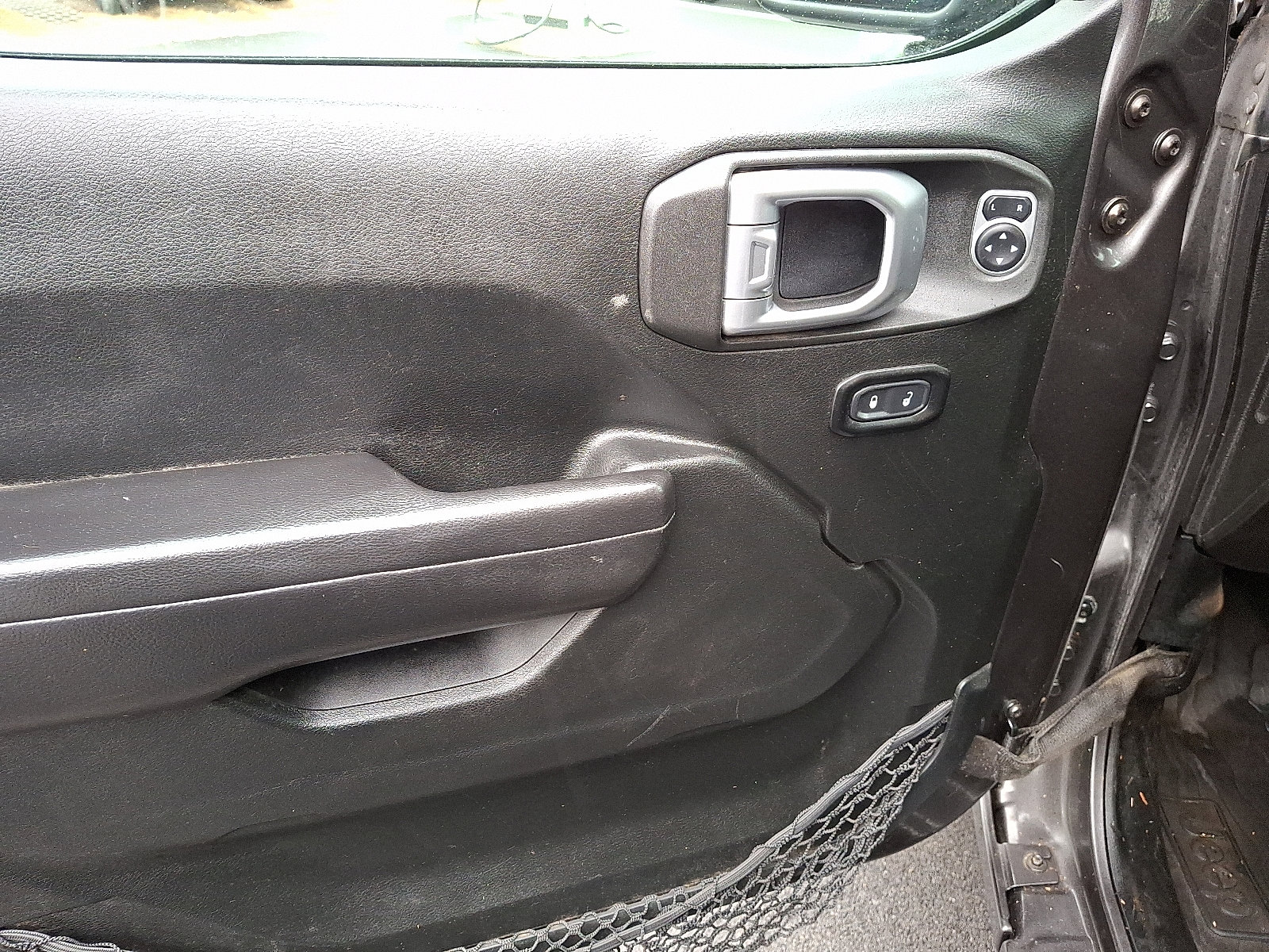 Used 2019 Jeep Wrangler Sport image 13