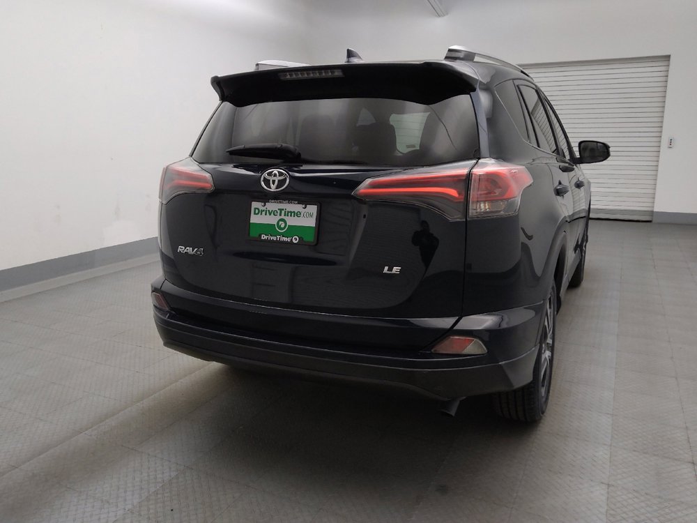 Used 2018 Toyota RAV4 LE FWD image 7