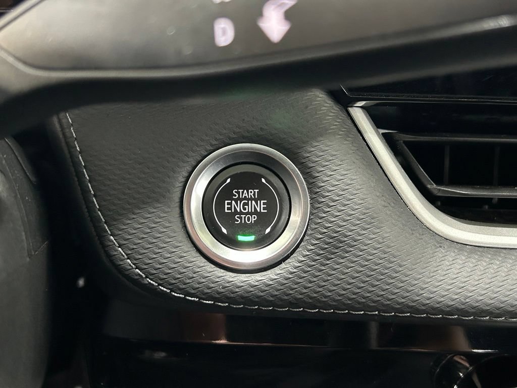 Used 2025 Chevrolet Equinox LT FWD image 22