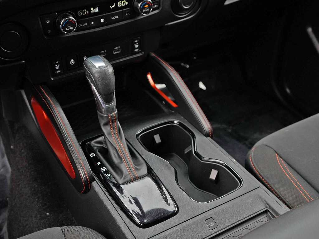 Used 2022 Nissan Frontier Pro-X image 17