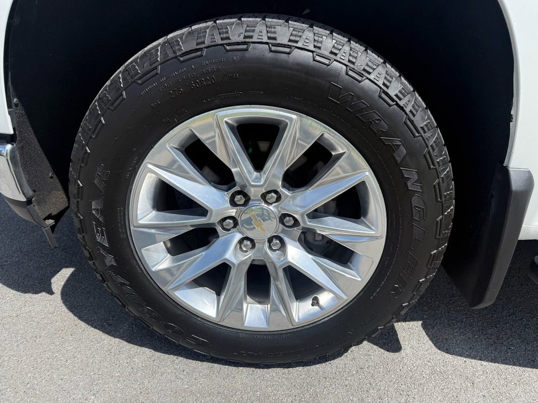 Used 2019 Chevrolet Silverado 1500 LTZ w/ LTZ Plus Package AWD/4WD image 11