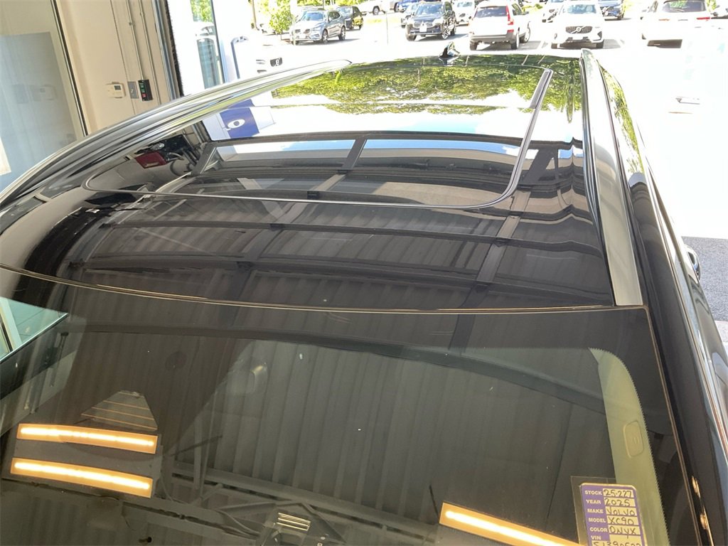 New 2025 Volvo XC90 B6 Plus w/ Protection Package Premier image 18