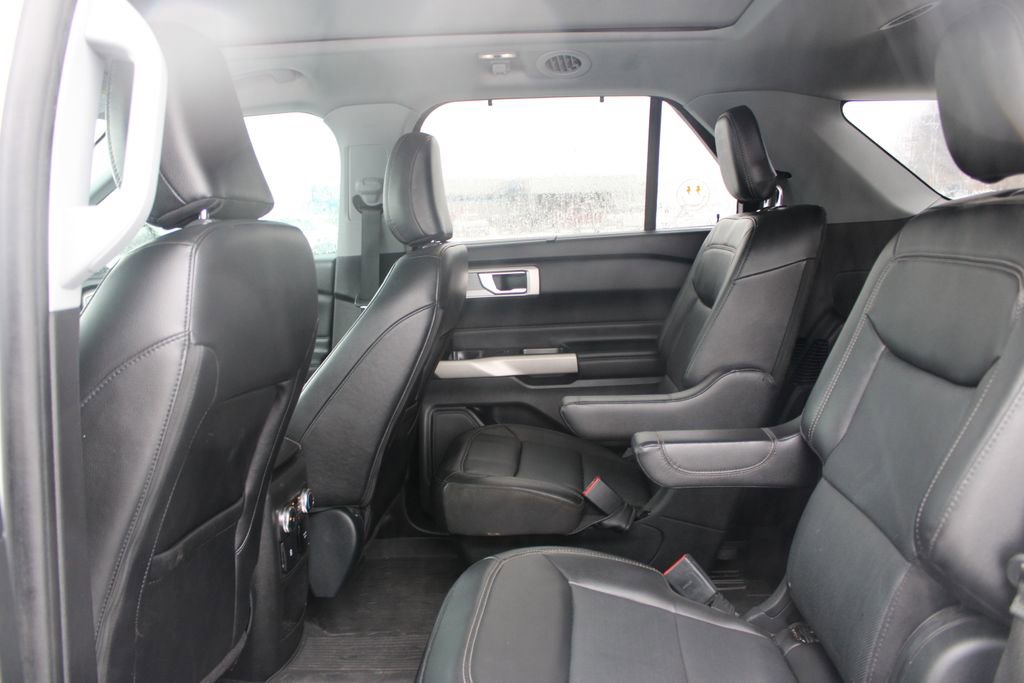 Used 2021 Ford Explorer Limited w/ Equipment Group 301A image 21