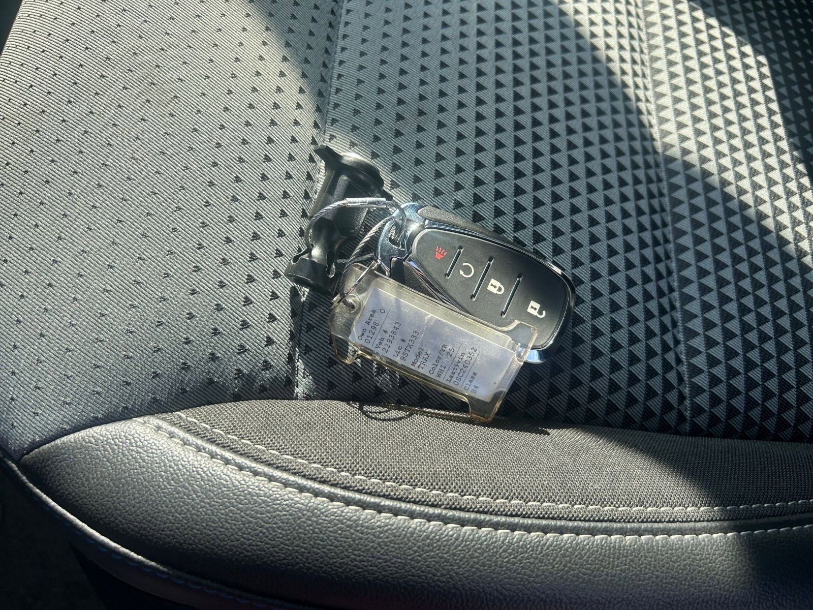 Used 2025 Chevrolet Trax LT w/ LT Convenience Package image 21