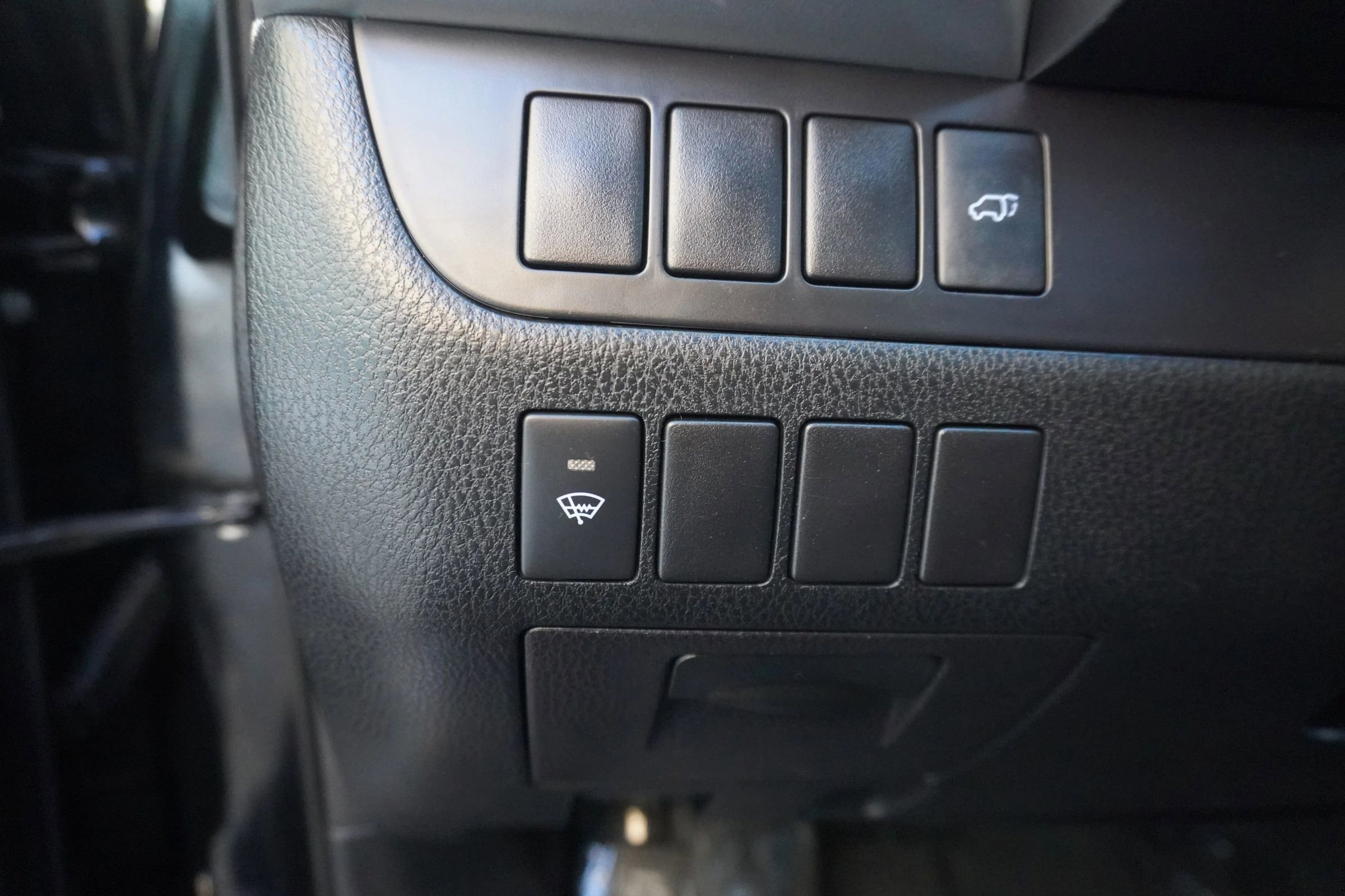 Used 2015 Toyota Highlander XLE image 25