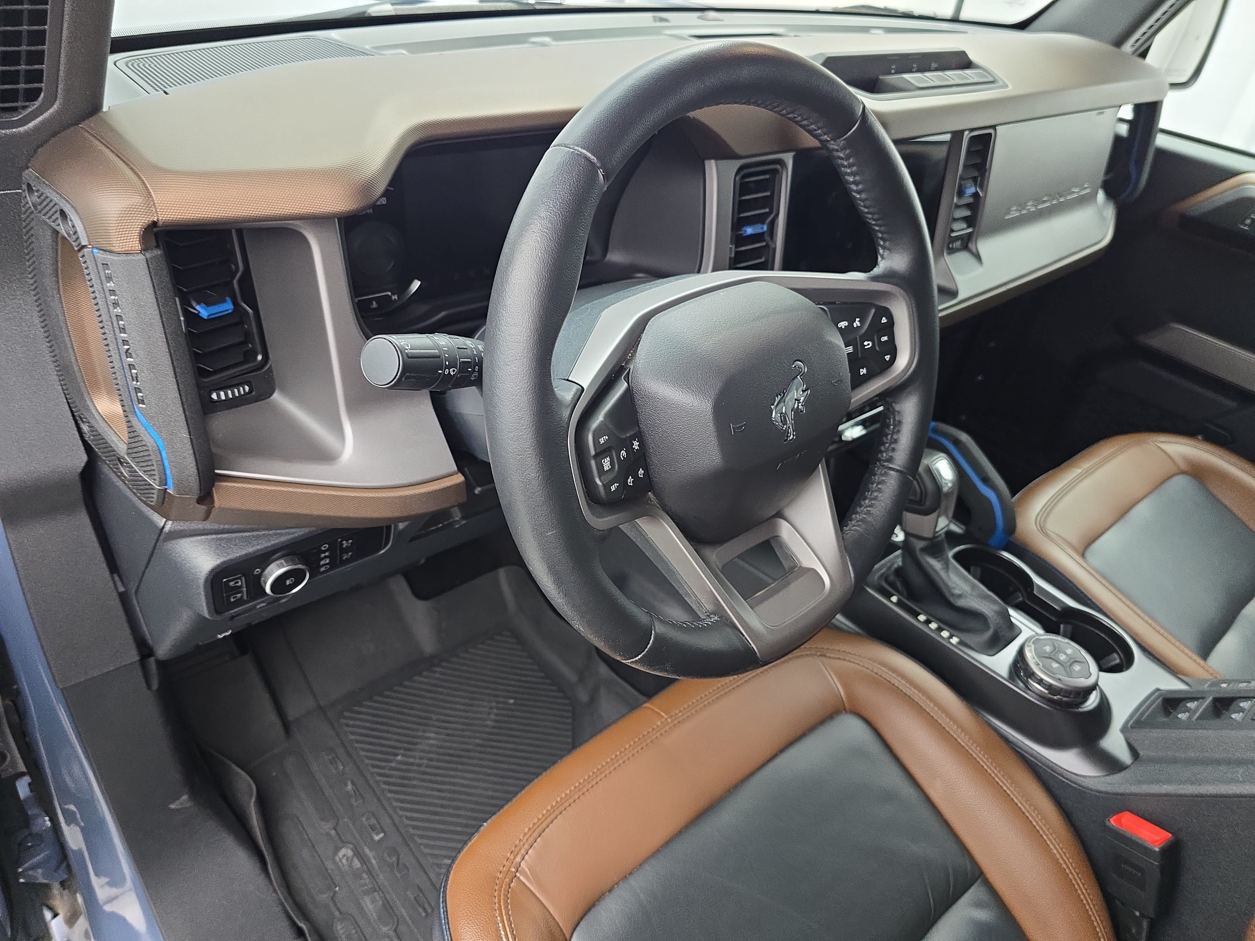 Used 2023 Ford Bronco Outer Banks AWD/4WD image 17