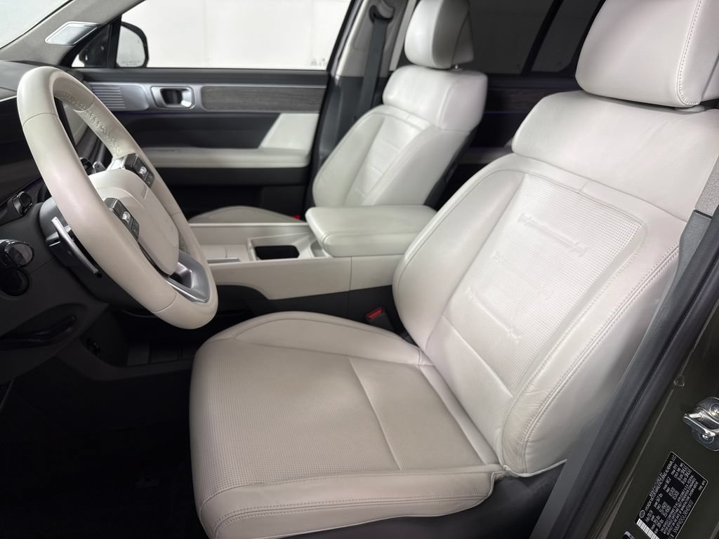 Used 2024 Hyundai Santa Fe Limited AWD/4WD image 13