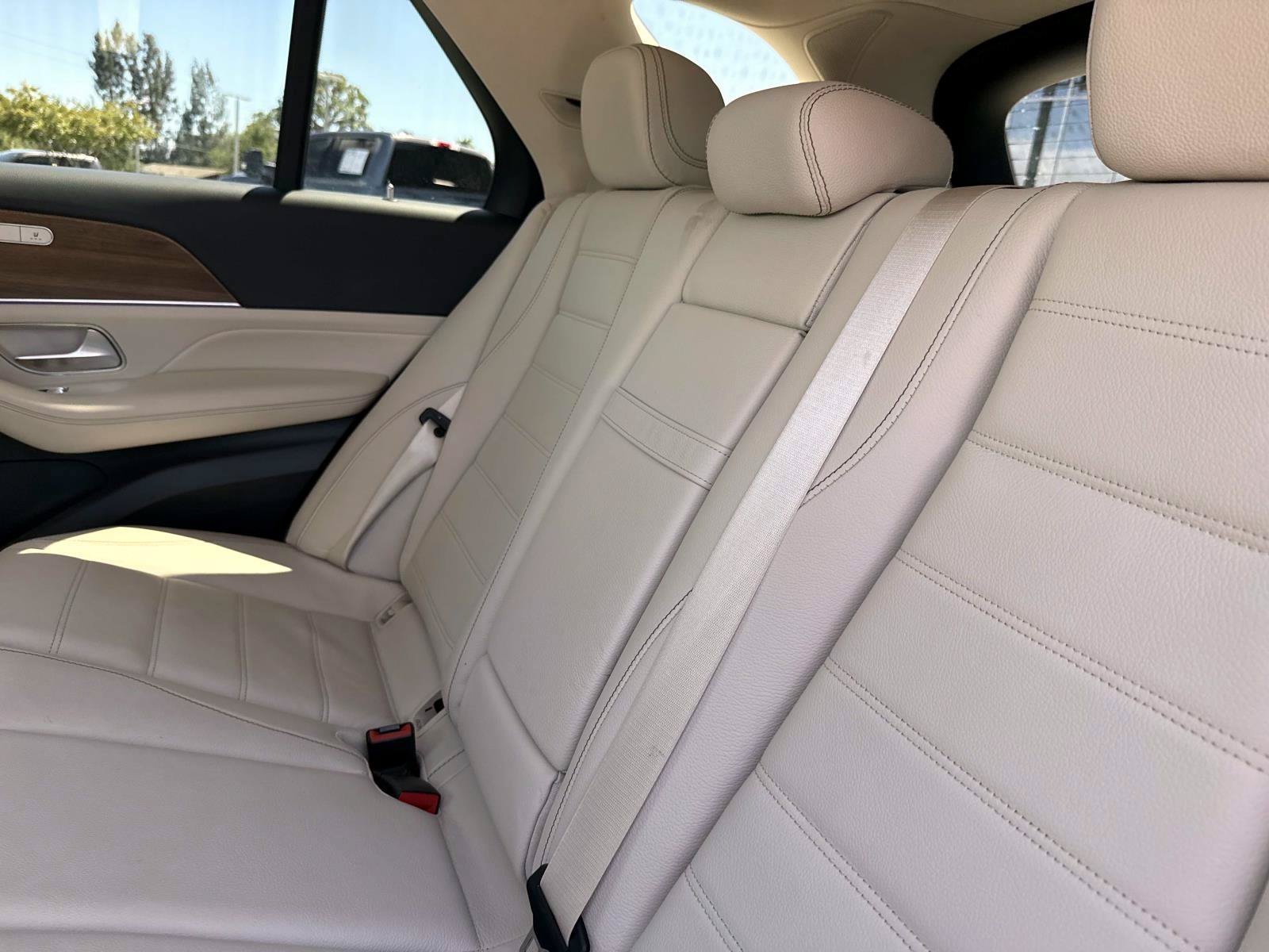 Certified 2022 Mercedes-Benz GLE 450 4MATIC w/ Premium Package image 12