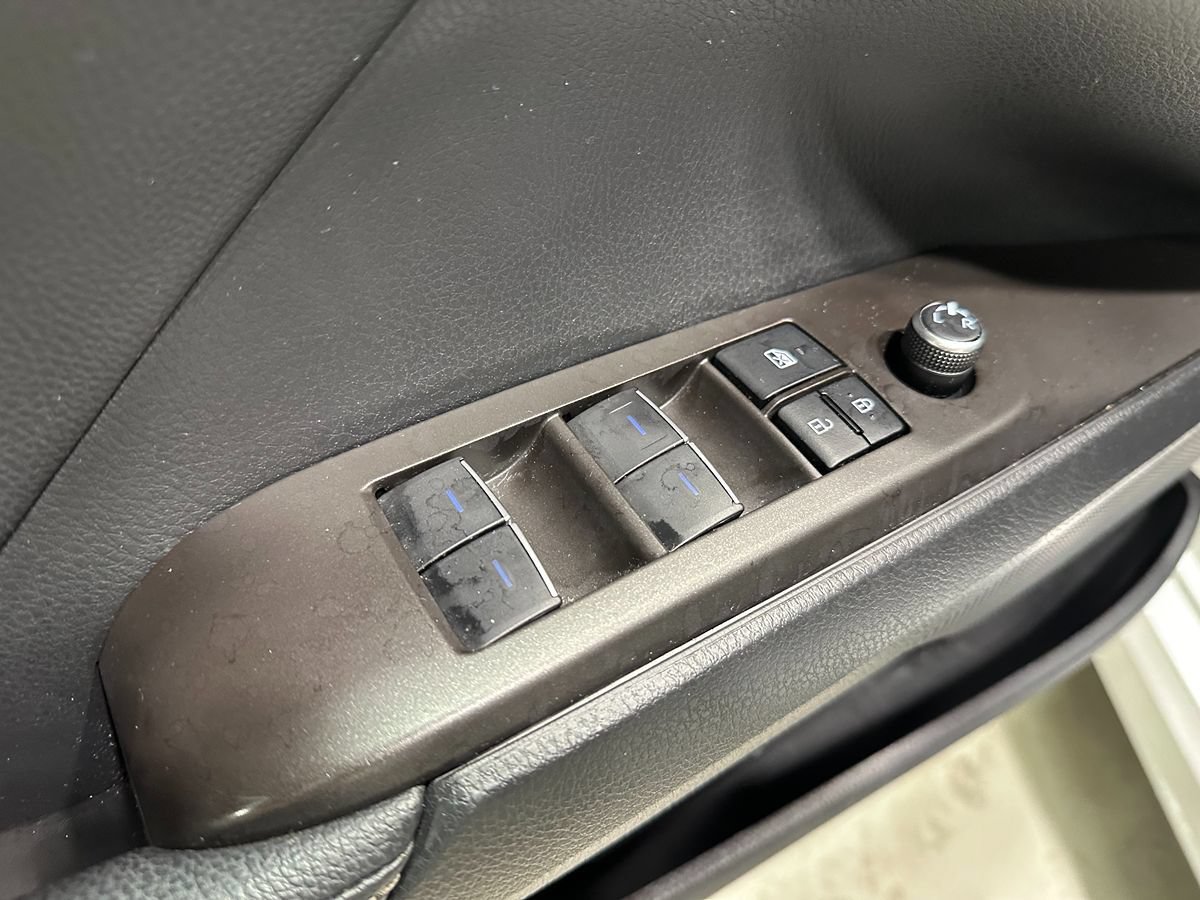 Used 2022 Toyota Camry XSE w/ Carpet Mat Package (TMS) FWD image 24