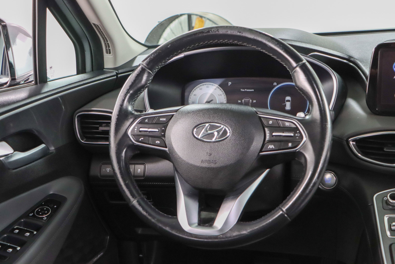 Used 2021 Hyundai Santa Fe SEL w/ Convenience + Premium Package image 12