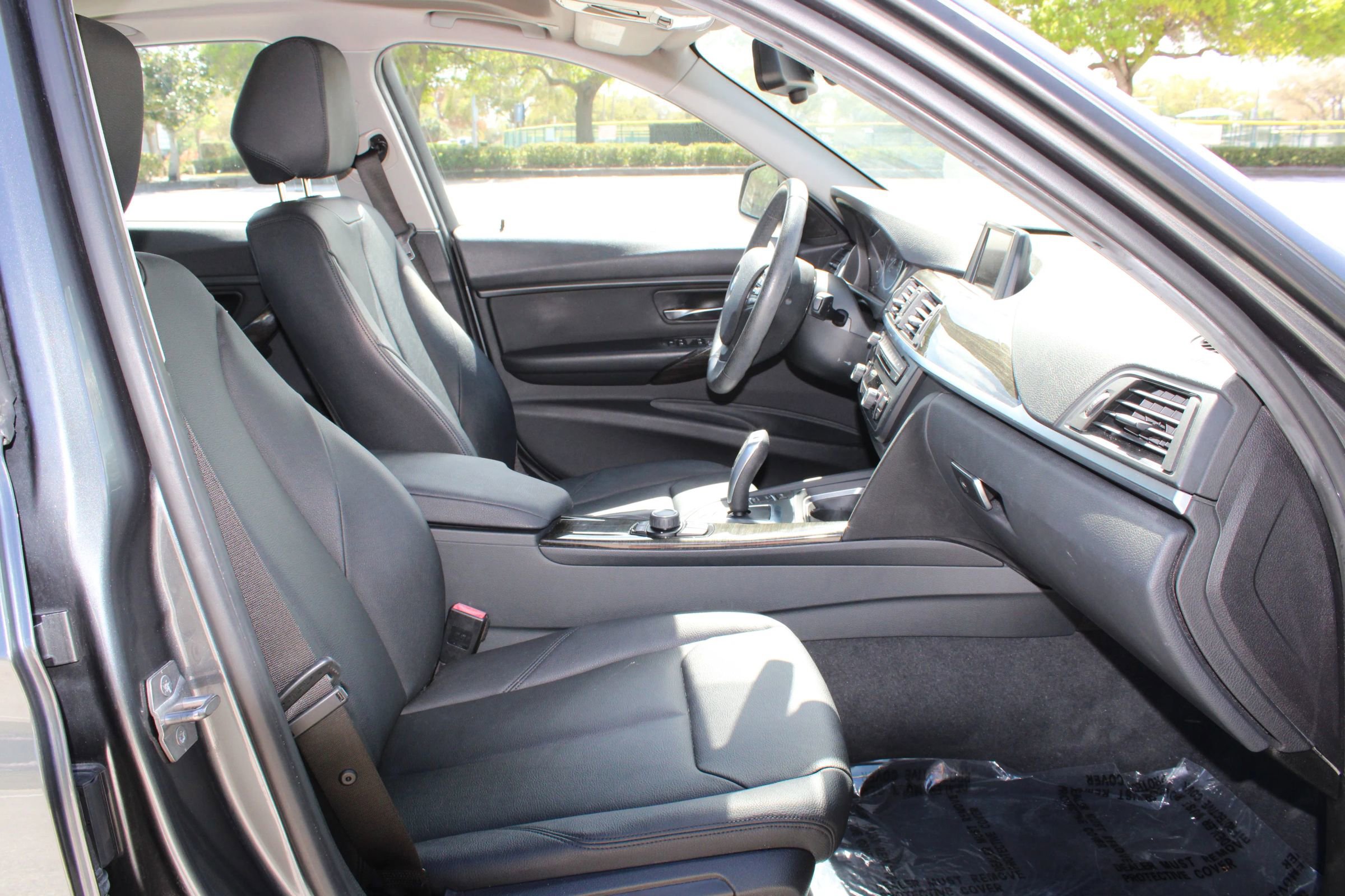 Used 2015 BMW 320i Sedan image 18