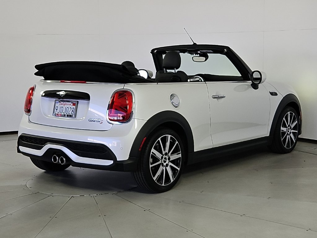 Certified 2024 MINI Cooper S FWD image 7