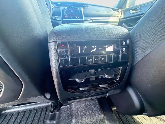 Used 2025 Jeep Grand Cherokee L Laredo AWD/4WD image 16