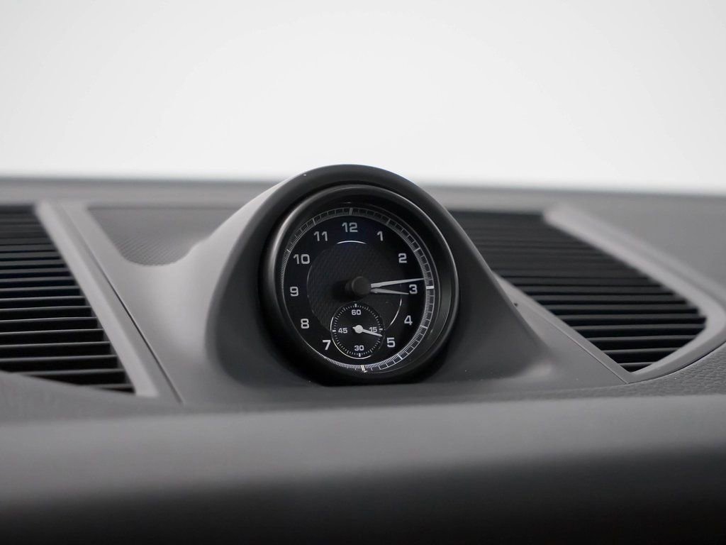 Certified 2025 Porsche Macan image 29