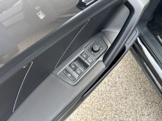 Certified 2024 Volkswagen Tiguan SE w/ Panoramic Sunroof Package image 12