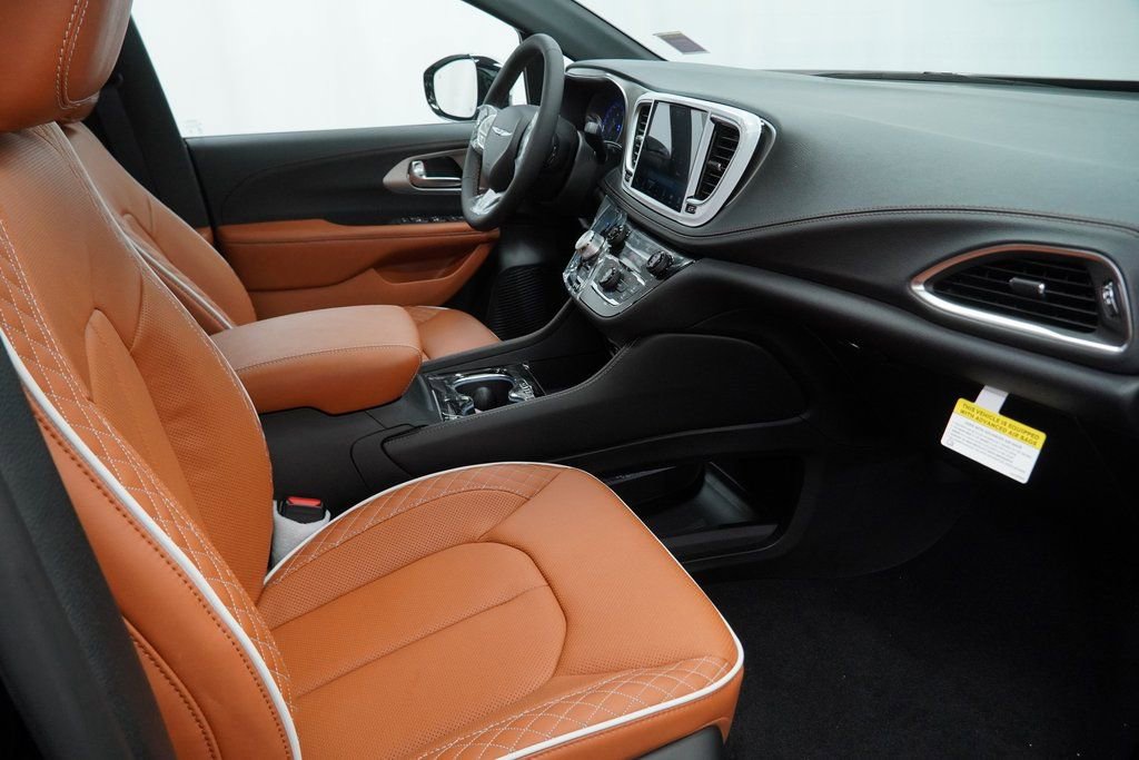 New 2026 Chrysler Pacifica Pinnacle image 34