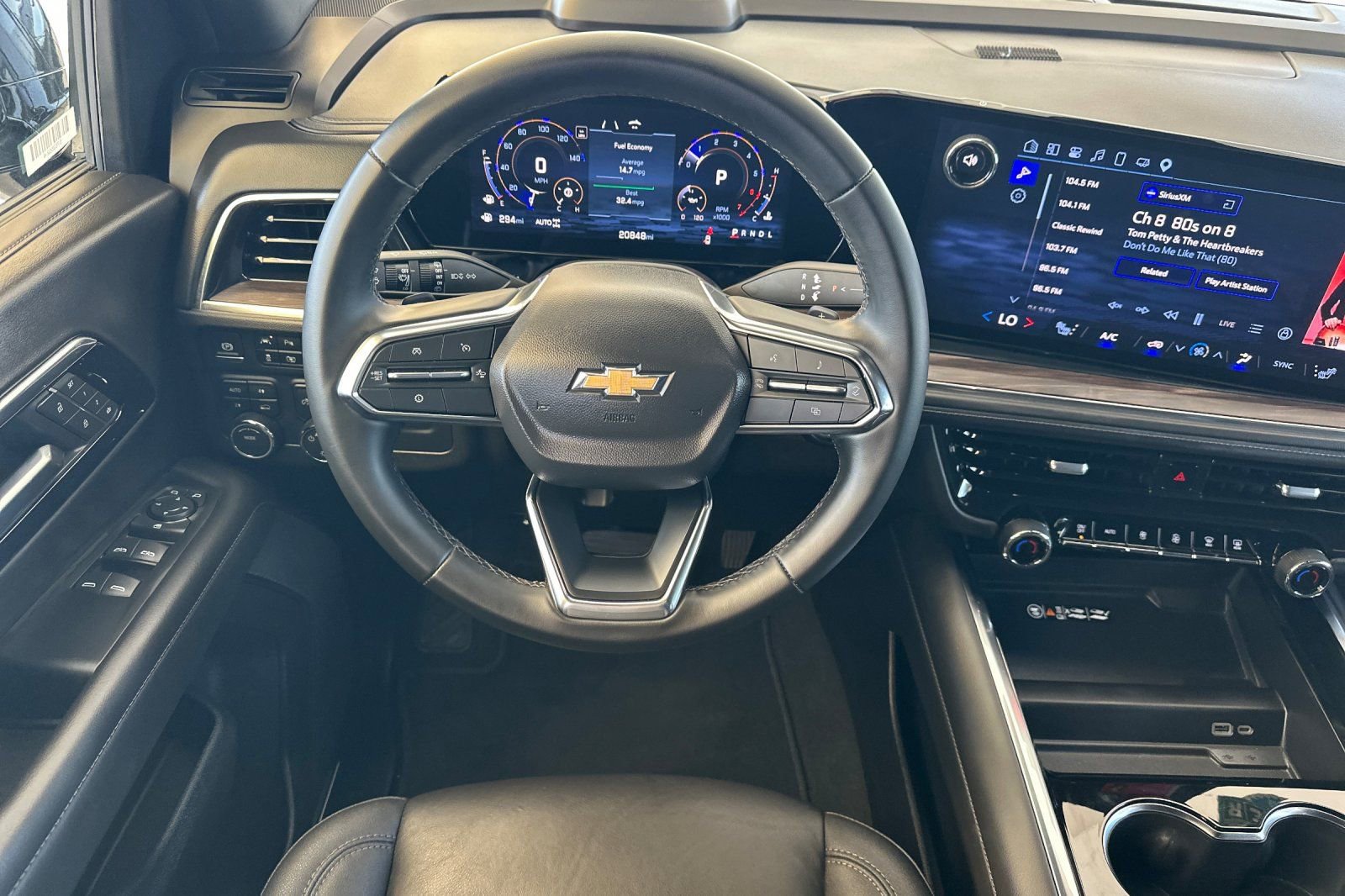 Used 2025 Chevrolet Tahoe LT AWD/4WD image 14