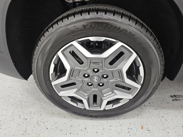 Used 2022 Hyundai Santa Fe Limited w/ Cargo Package AWD/4WD image 7