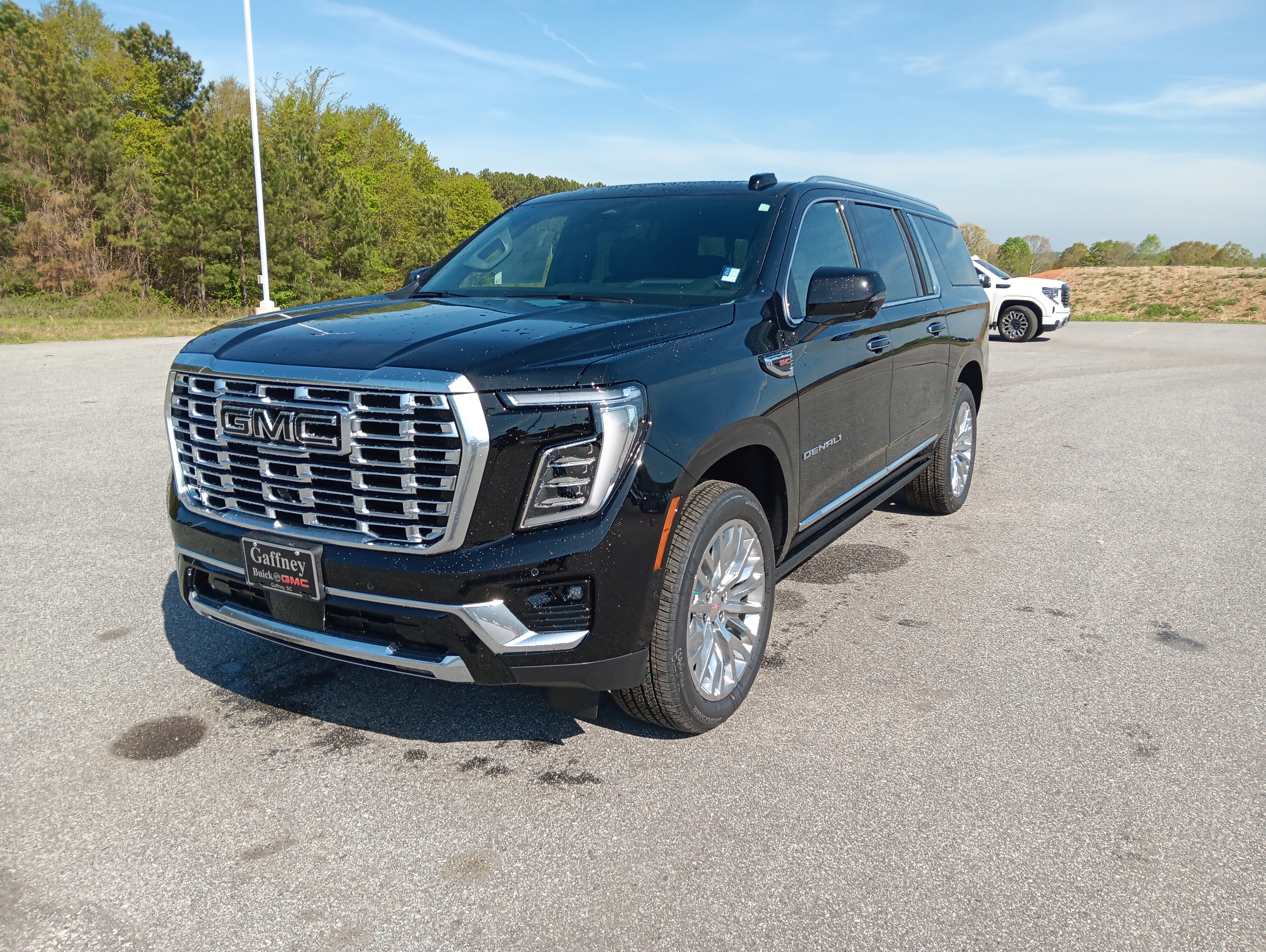 New 2026 GMC Yukon XL Denali image 1