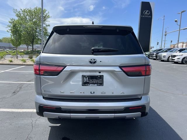 Used 2024 Toyota Sequoia Capstone AWD/4WD image 4