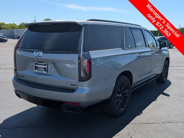 Used 2023 Cadillac Escalade ESV Sport Platinum AWD/4WD image 8