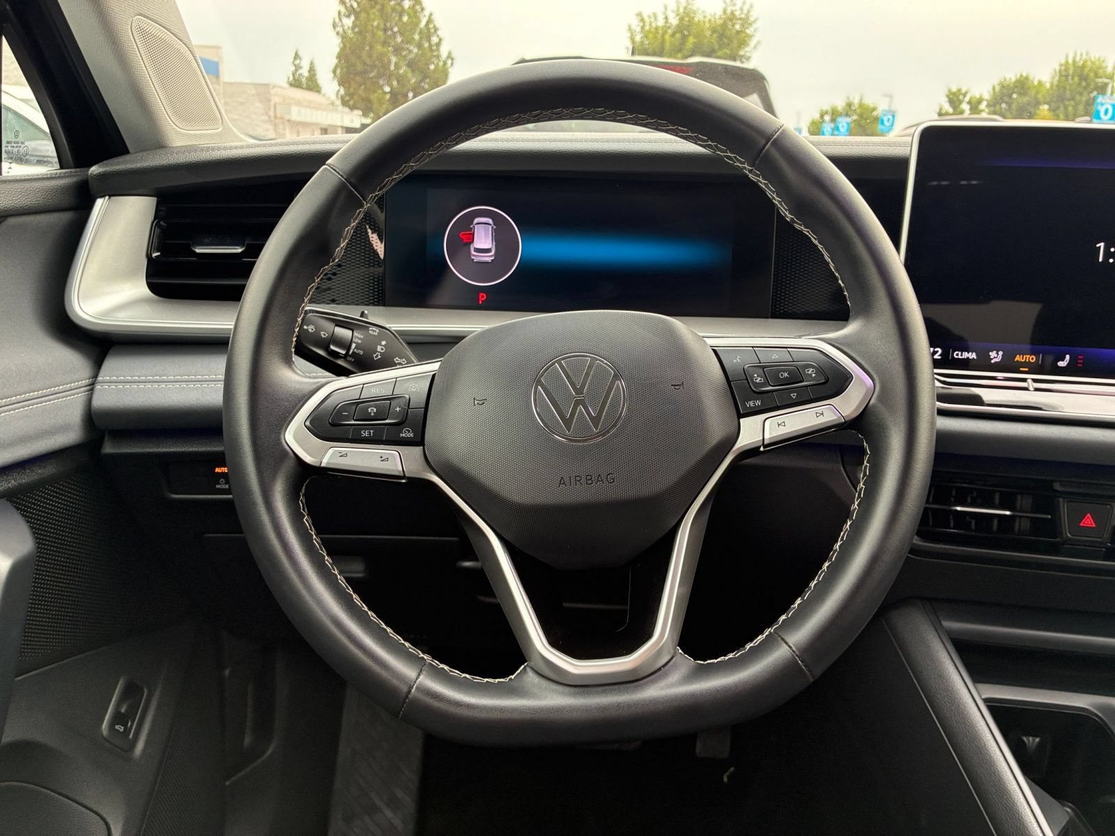 Used 2026 Volkswagen Tiguan SE AWD/4WD image 30