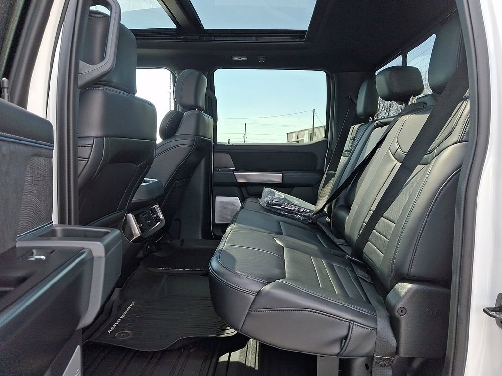 Used 2025 Ford F450 Platinum w/ FX4 Off-Road Package image 10