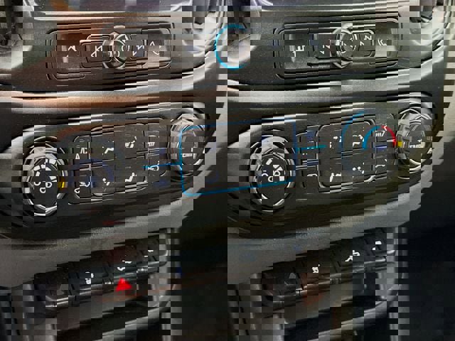 Used 2022 Chevrolet Colorado W/T w/ Custom Special Edition image 18