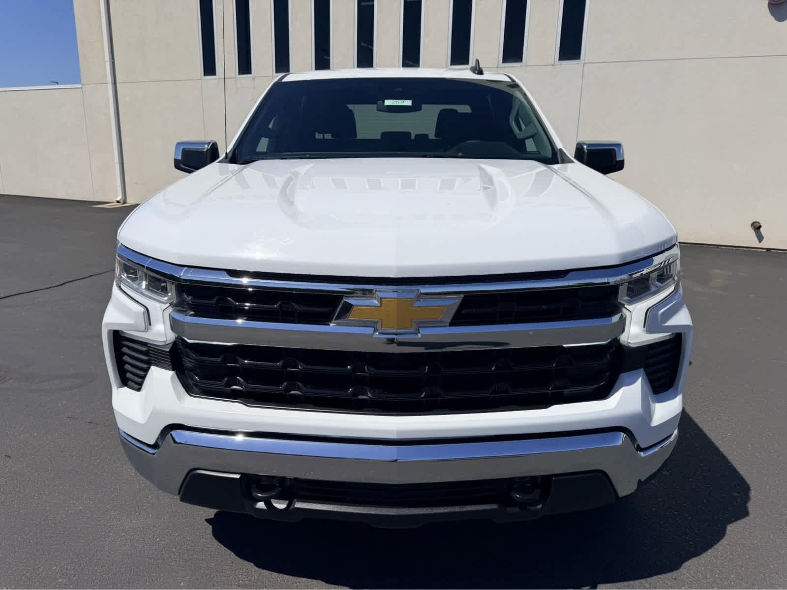 Used 2023 Chevrolet Silverado 1500 LT image 2