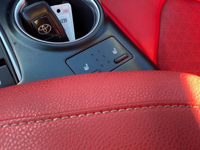 Used 2018 Toyota Camry XSE image 11