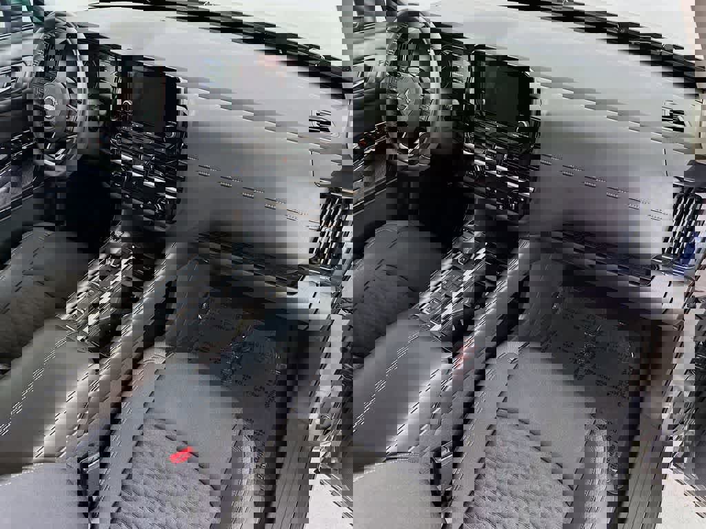 Used 2022 Nissan Pathfinder SV w/ SV Premium Package image 34