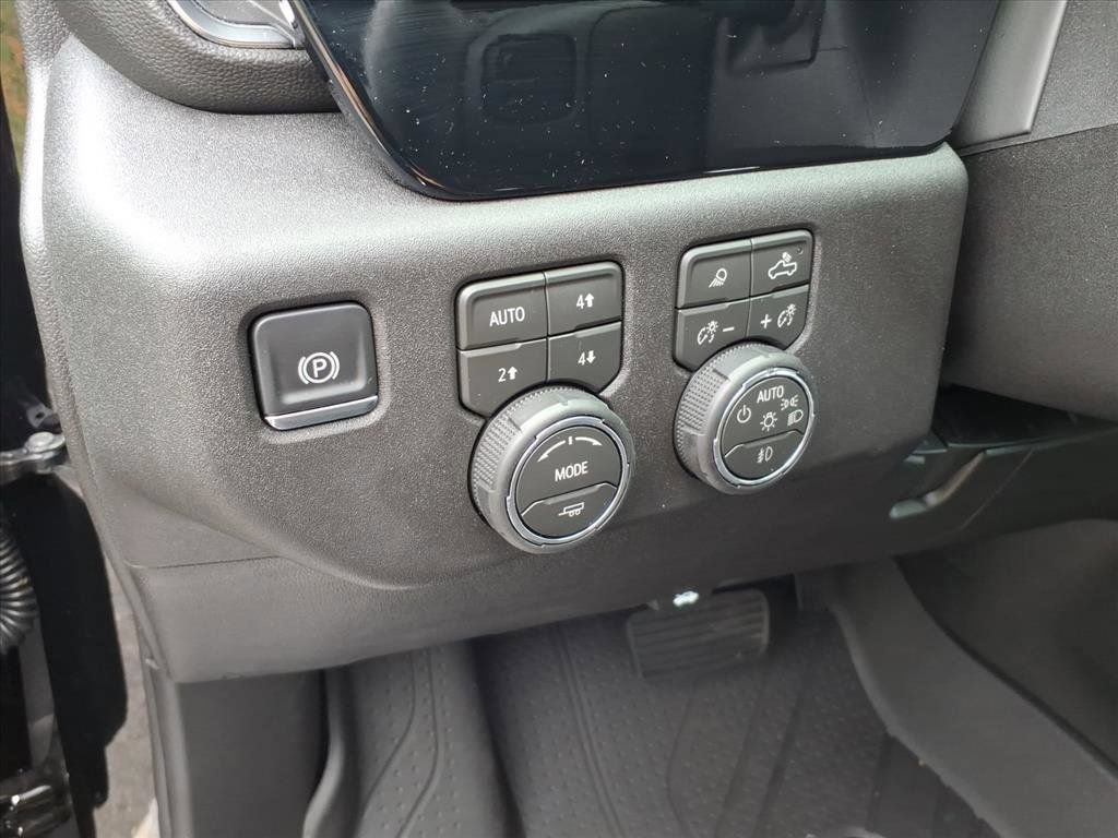 Used 2026 Chevrolet Silverado 2500 LTZ w/ LTZ Texas Edition AWD/4WD image 24