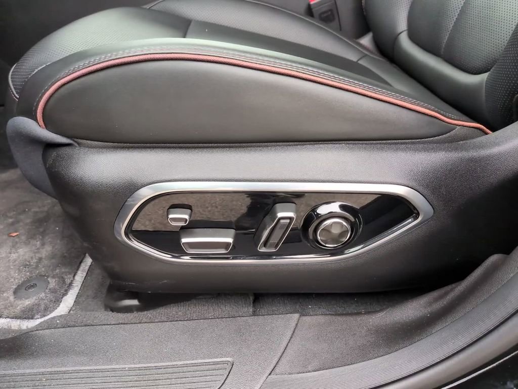 Used 2024 Jeep Wagoneer Launch Edition image 22