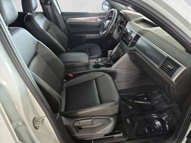 Used 2020 Volkswagen Atlas Cross Sport SE w/ Panoramic Sunroof Package AWD/4WD image 22