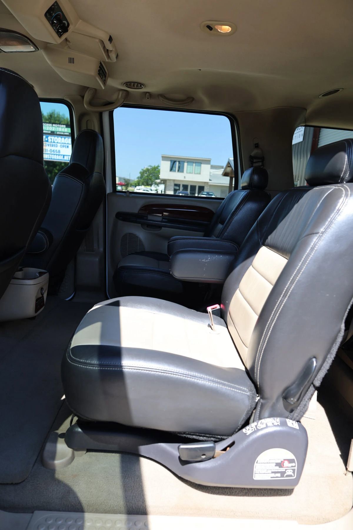 Used 2005 Ford Excursion Eddie Bauer AWD/4WD image 29
