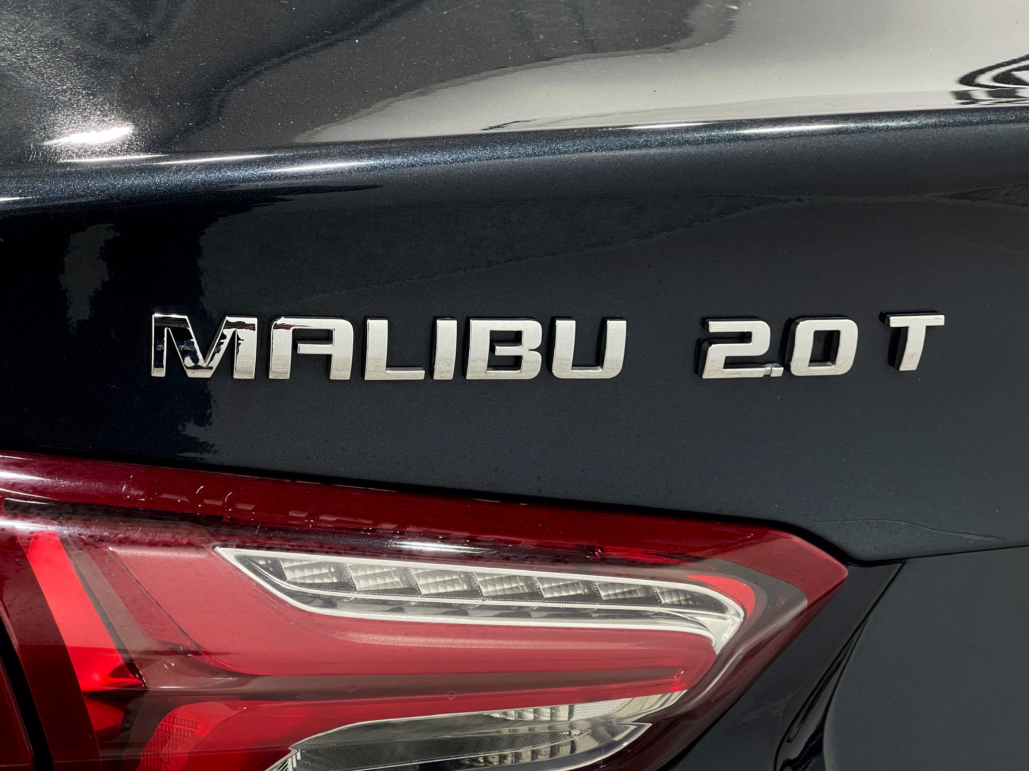Used 2020 Chevrolet Malibu Premier FWD image 37