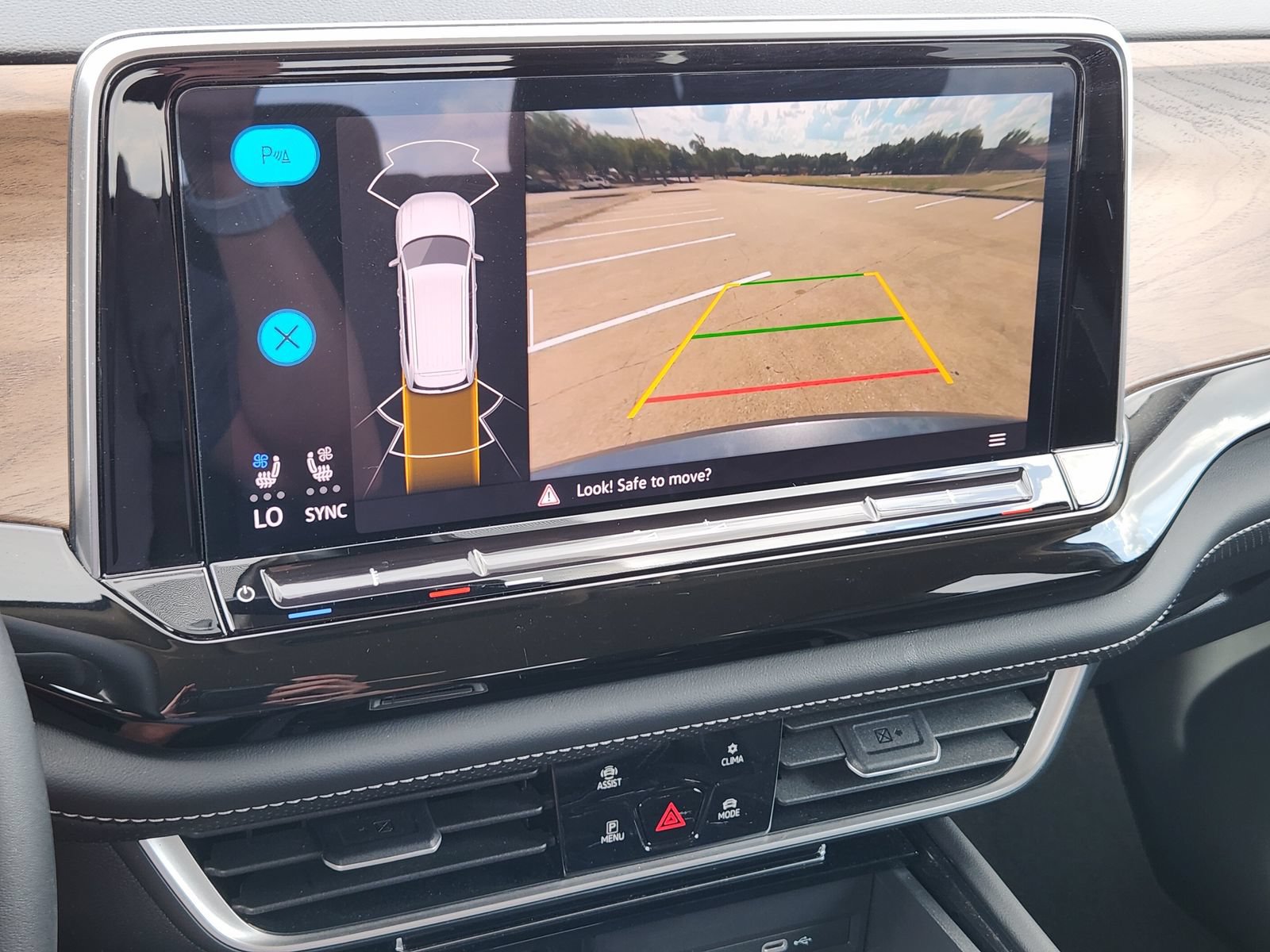 Used 2025 Volkswagen Atlas SE FWD image 25