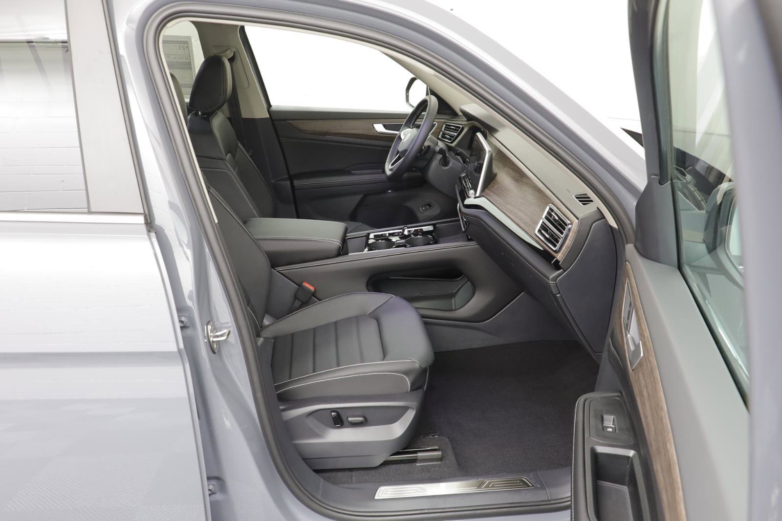 New 2026 Volkswagen Atlas SEL image 19