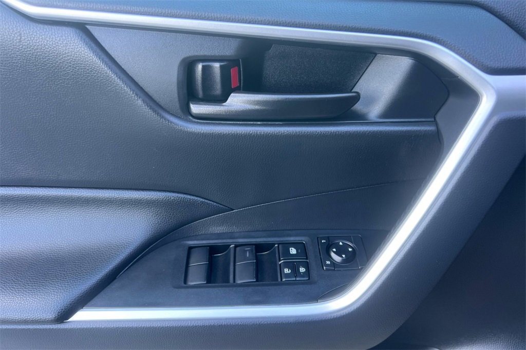 Used 2024 Toyota RAV4 LE image 13