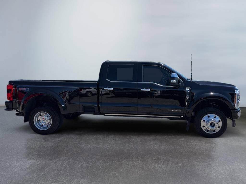 Used 2023 Ford F450 Platinum w/ FX4 Off-Road Package AWD/4WD image 6