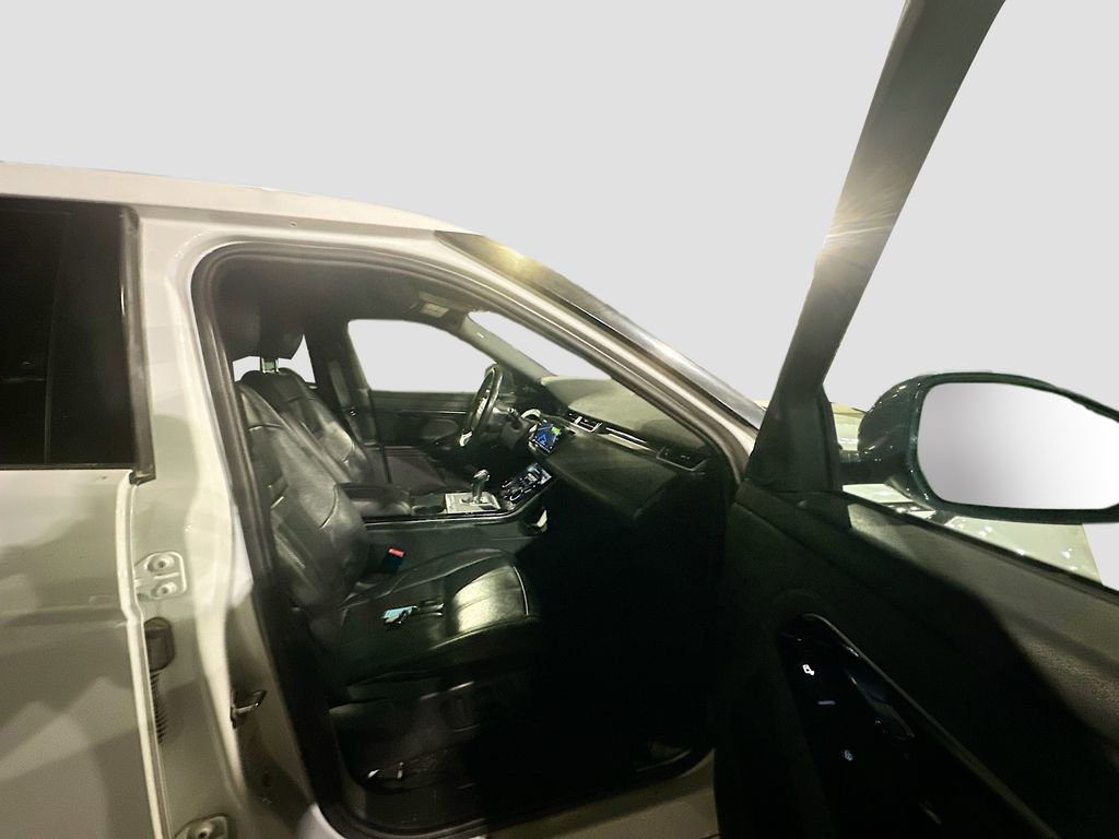 Used 2020 Land Rover Range Rover Evoque SE image 19