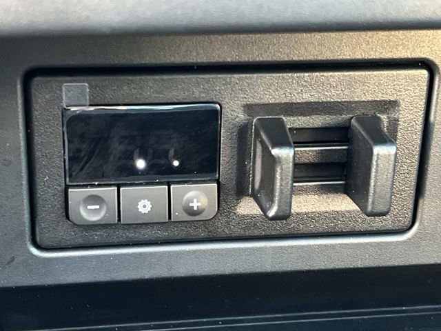 Used 2021 Nissan Titan Platinum Reserve w/ Moonroof Package AWD/4WD image 45