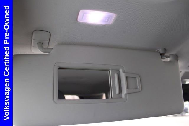 Used 2025 Volkswagen Tiguan SE image 41