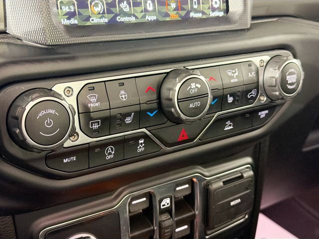 Used 2023 Jeep Wrangler Sahara w/ Cold Weather Group image 16