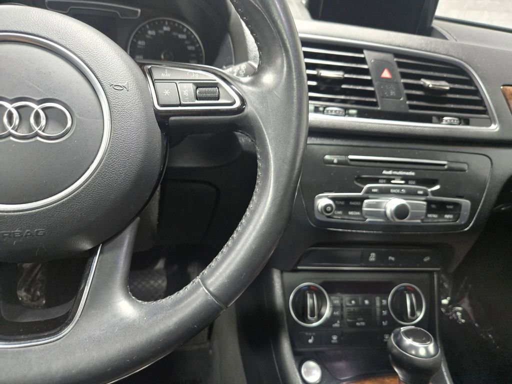 Used 2018 Audi Q3 2.0T Premium Plus w/ Premium Plus Package AWD/4WD image 16