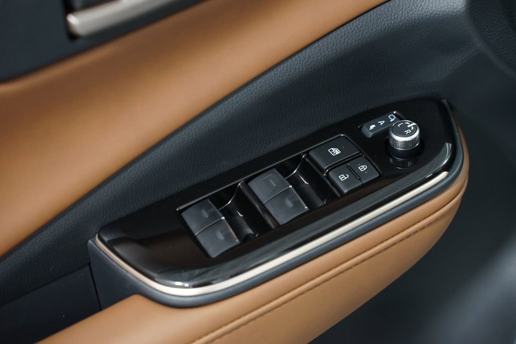 New 2026 Toyota Crown Signia AWD/4WD image 32